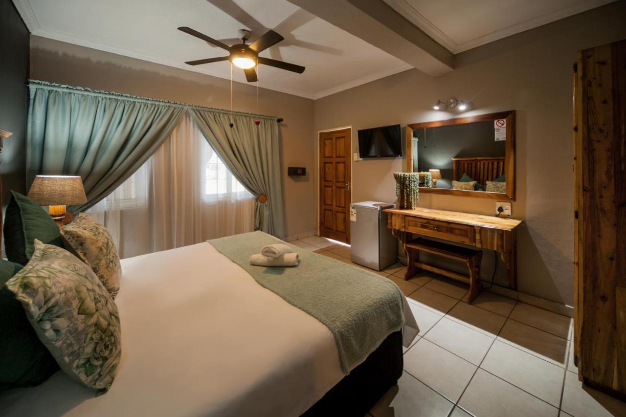 Ivory Tusk Lodge Tzaneen Extérieur photo