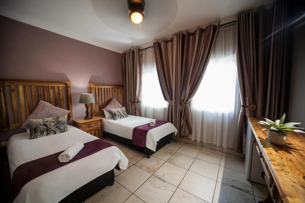 Ivory Tusk Lodge Tzaneen Extérieur photo