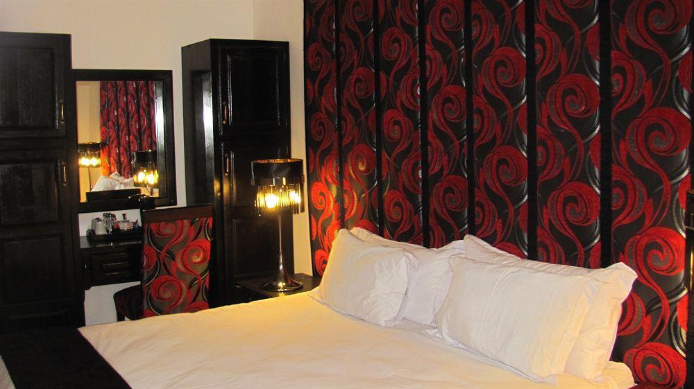 Ivory Tusk Lodge Tzaneen Extérieur photo