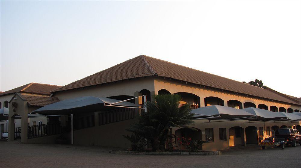 Ivory Tusk Lodge Tzaneen Extérieur photo