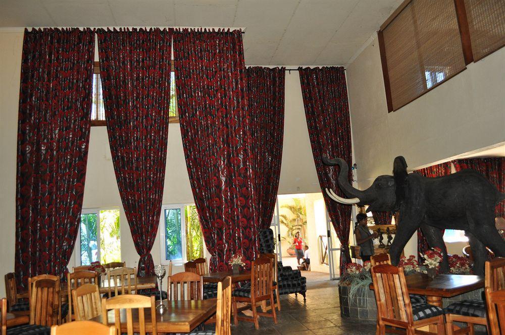 Ivory Tusk Lodge Tzaneen Extérieur photo