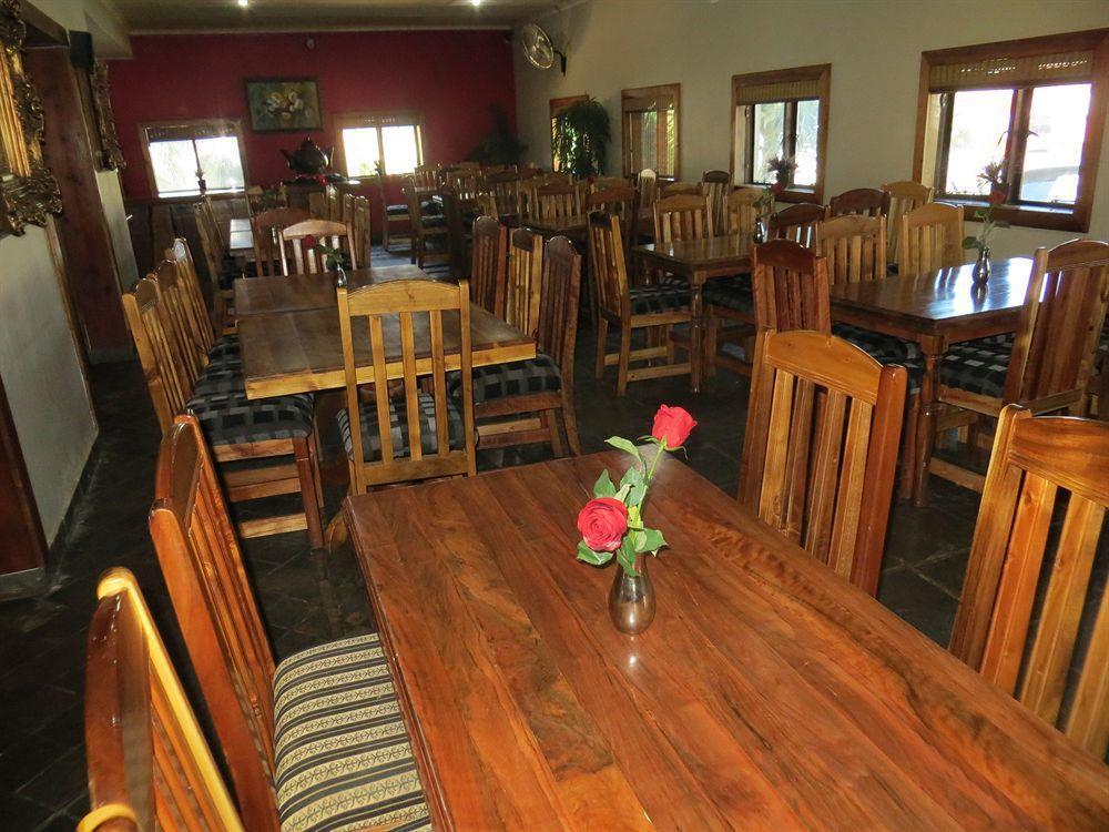 Ivory Tusk Lodge Tzaneen Extérieur photo