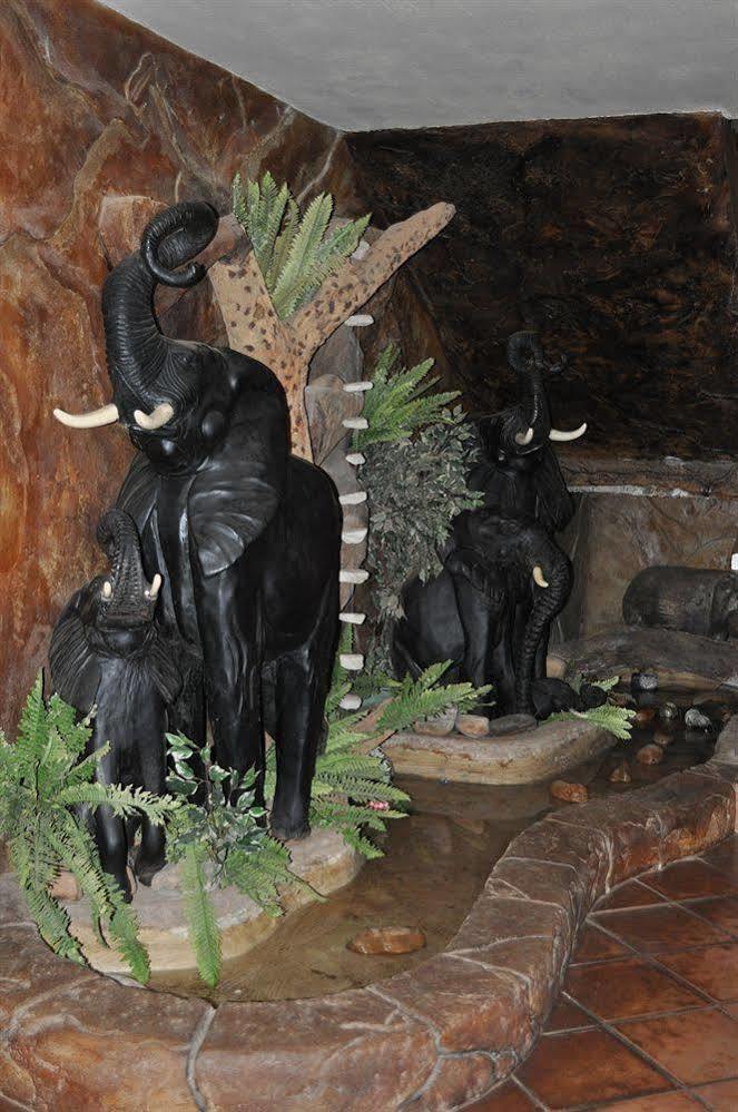 Ivory Tusk Lodge Tzaneen Extérieur photo
